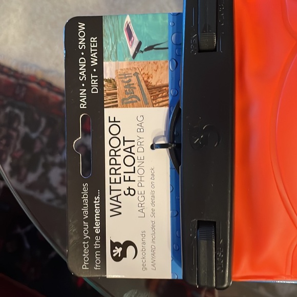 💦📱💳💵NWT Waterproof & Float Large Phone/wallet Dry Bag - Picture 2 of 6